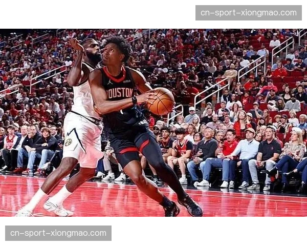 阿门汤普森24分18篮板4助攻 火箭锋线篮板拼抢积极性突出